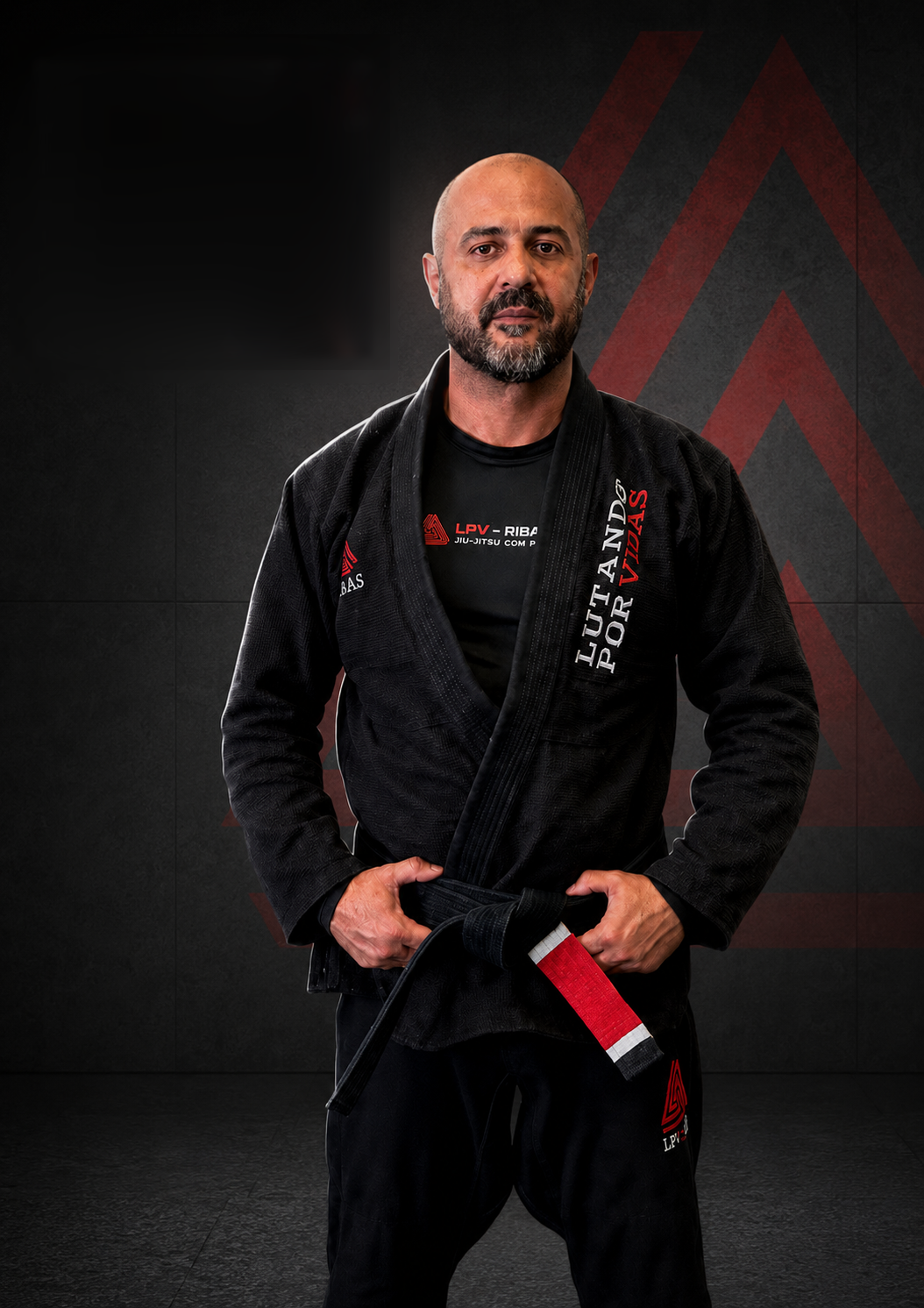 Professor Bruno Ribas de quimono preto e faixa preta